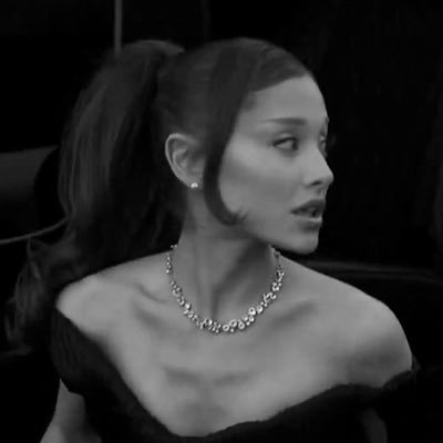 twiIightsaturn's profile picture. 1/2 of gabE