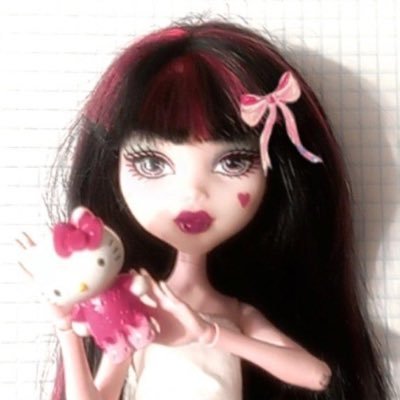 bubblegumbtchy's profile picture. i was so sad the day that i met you, i can’t remember why. | dolltwt | filmtwt