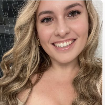 adawsonslife's profile picture. beauty, brains, humor & discernment✨ #fashion •#popculture • #sports • & life