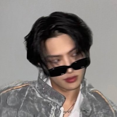 mingihwx's profile picture. sun. missing my ateez like a mf
