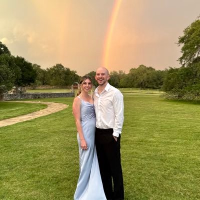 vibesmcgee's profile picture. all I do is flop.