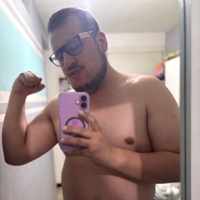 ibymt's profile picture. I’m back by popular demand. Gorditos, barbones, peludos, Chasers, altos y activos nalgones aquí tienen a su pendejo. 🐻⬇️