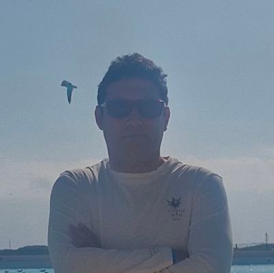 emiliotorrejon's profile picture. Padre de 2 hijos.  Colocolino fanático.