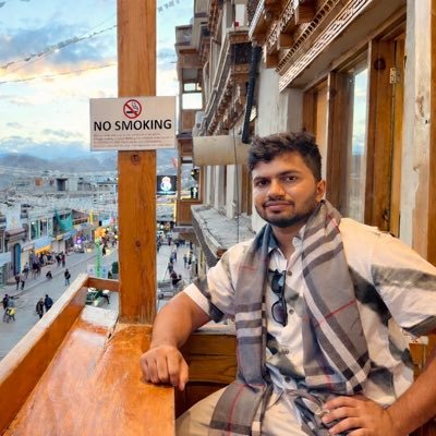 helpvivek4ever's profile picture. 