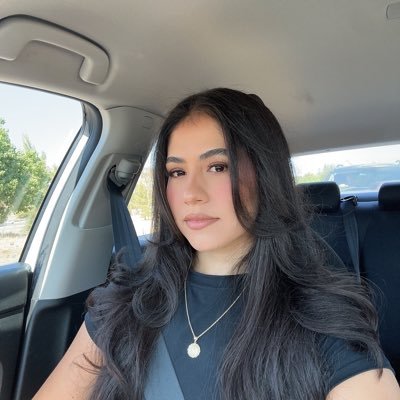 ___lizzie_'s profile picture. First I’m sweet then I’m sour