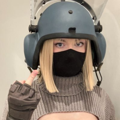 flowerwoolf's profile picture. 