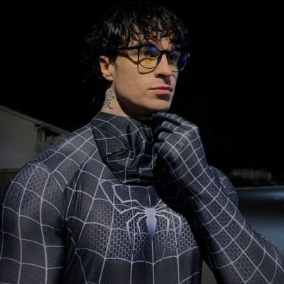 SHIRTLESS05's profile picture. Not impersonating, just posting hot guys without a shirt.
DM for removal ❤️