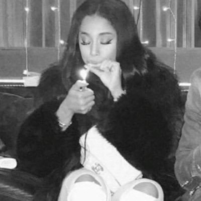 glindafck's profile picture. No, One Mourns the Wicked! •ू♡