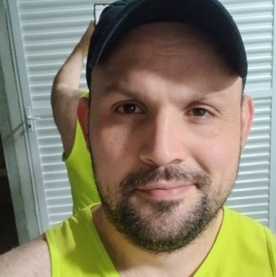 Fe_Casali's profile picture. Notícias em @HardNewsBR
Paciente do Dr. Dostoiévski e Nietzsche.
No Hospital Existencialista.
Sociologia 4/8 Estácio