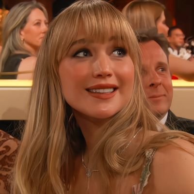 jlawngomez's profile picture. 