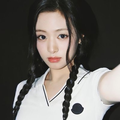 mxoiry's profile picture. 🖤🦋