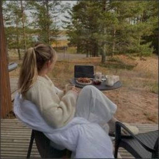 ArnoldHail17524's profile picture. Sassy, classy and a bit smart-assy. 💁‍♀️🍸🔥