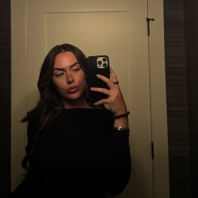 juls_williams's profile picture. 