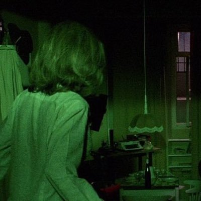 lindasghost's profile picture. 