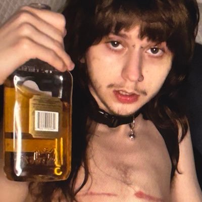 roachmutt's profile picture. 