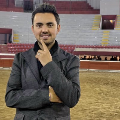 Luis_Llamass's profile picture. DIOS PATRIA FAMILIA Y LIBERTAD  Maestro en Derecho. Politólogo y Administrador Público #UNAM. Liturgista La fiesta brava, mi pasión