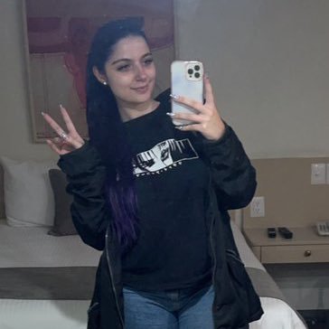 LoanaNevaeh's profile picture. 