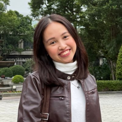 artbyglai's profile picture. 26 | graphic designer | work with me: artbyglai@gmail.com | shop my merch: @_popavenue 🩷