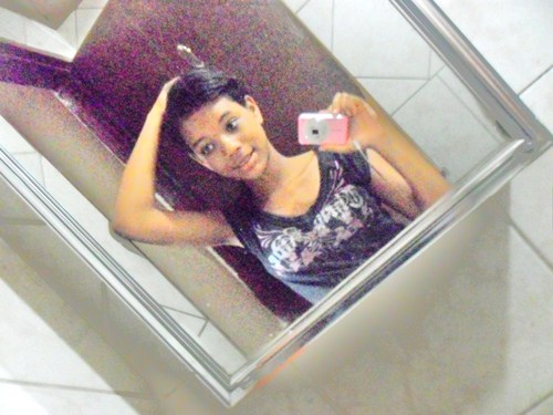 Que a nossa amizade não seja como a lua que apesar de linda às vezes muda de fase, mas que seja como o céu que apesar de lindo e infinito...
@poliana