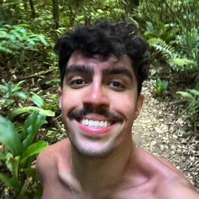 snsrings's profile picture. opiniões irrelevantes e dramas desnecessários (futuro ex bbb)