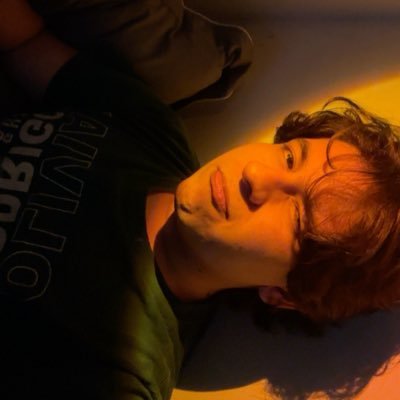 _arturofajardo_'s profile picture. but aren’t I someone?