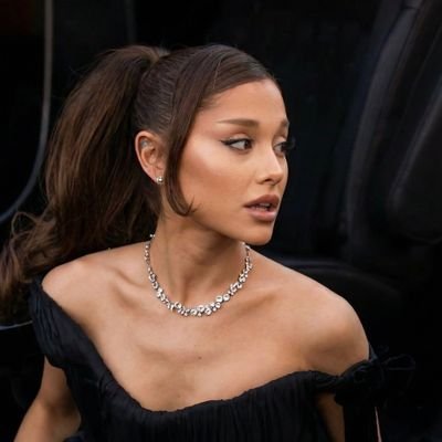 pstmavi's profile picture. artista mediana e fã da ariana só que é segredo
