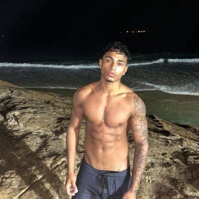 szntxago's profile picture. bom e novo