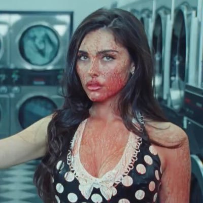 madisonslcket's profile picture. locket out january 16th 🤍🗝️ i post edits on cvsmicbankz (on insta and tiktok)