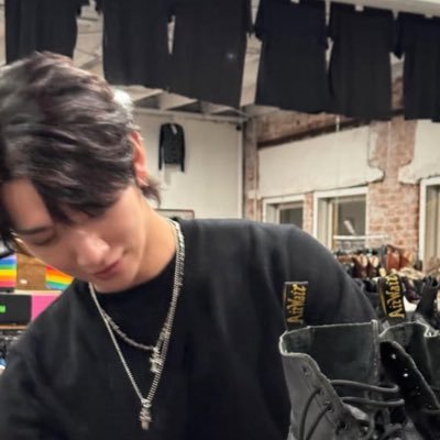 247vern's profile picture. jihan son or hosie daughter?