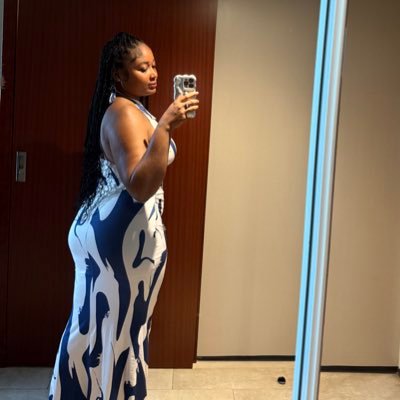 sydthewiz's profile picture. golden