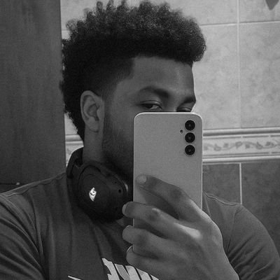 nayeoncarioca's profile picture. https://t.co/pZyMz7G4uHㅤㅤㅤㅤ