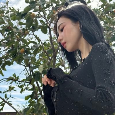 cini_minnie's profile picture. 🧳 imfb || 🪻 Kpop multifandom || 🍇 '98 liner || ⚡ former team manager for @SissiStatePunks || 🐼 nAts & bstrdd fangirly || ❤️ @IdyzzyI