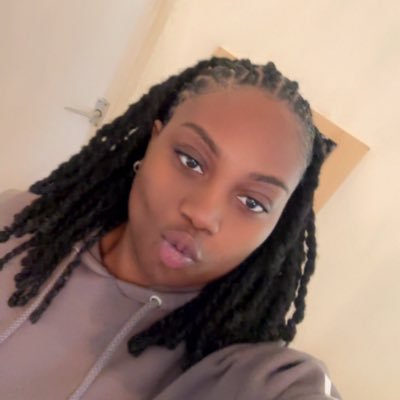 RicaPenWrites_'s profile picture. 🌱