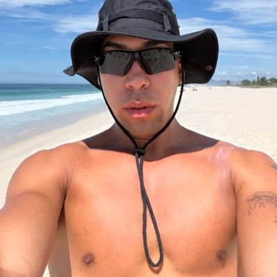DavSsl's profile picture. RJ🌊☀️
24y
@davsslima insta❤️💪🏼