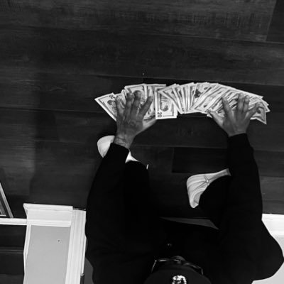 MrPapechaser's profile picture. 