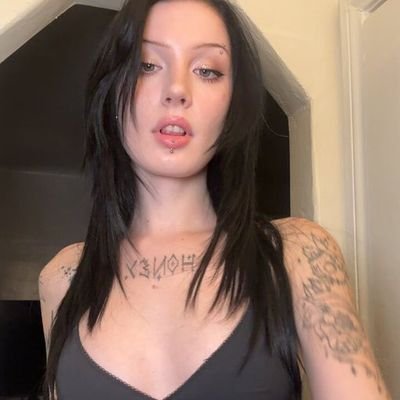 ts_evelyn78118's profile picture. Pretty ,, fun trans mistress 🤗👅 DM if you are a trans lover ,or have any trans fantasy in mind 🥰
