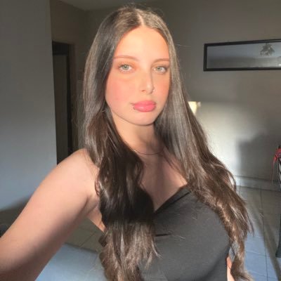 camiaznar's profile picture. 