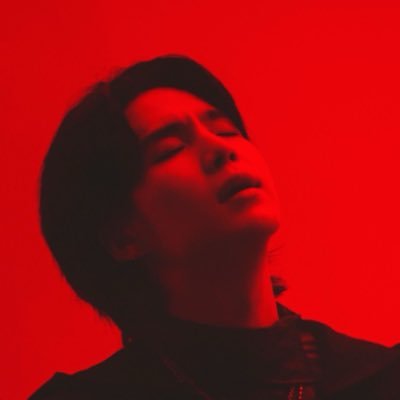 thesurrealharry's profile picture. (˙८ ˙) 🐇 gay vodka