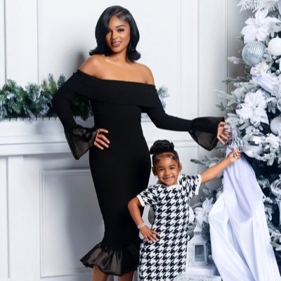 torriaaa_'s profile picture. STL•GIRL MOM•PHOTOGRAPHER