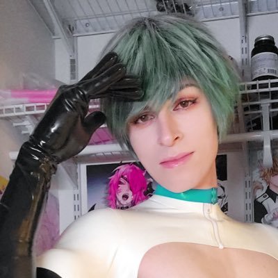 Violet_Okami's profile picture. 