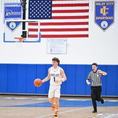 Cam_saunders_0's profile picture. 180lbs 5”10 guard class of 2026, 📍Michigan, Cros Lex high school phone:810-712-1571