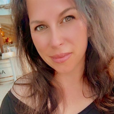 adorableinNE's profile picture. Pizza snob 🍕I am a keeper 🐝. Threads & IG: sabrina_take2