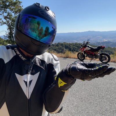 nickgdrives's profile picture. Transportation nerd from Gilroy, CA | ‘25 BMW Z4 M40i Handschalter | ‘24 Ducati Multistrada V4 Pikes Peak