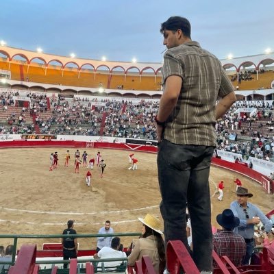 6andresz6's profile picture. Le voy a decir una cosa, pa’ que se entere; todo gira en el mundo alrededor de los toros. 🇲🇽🐂