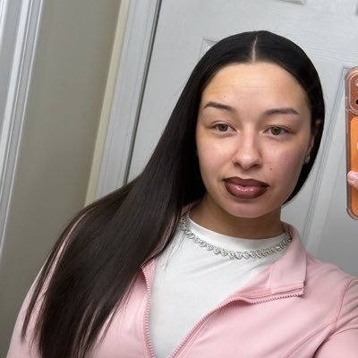 keepinupwmoni's profile picture. 