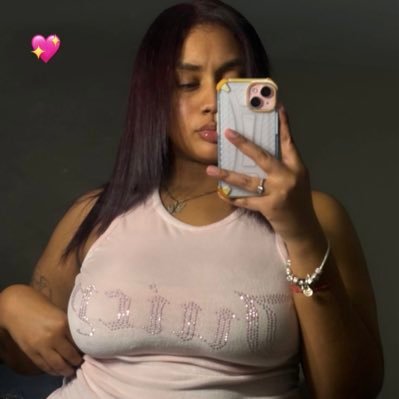 amberromain2456's profile picture. ✨Living with grace & purpose 🌺Lover of style, travel & good books