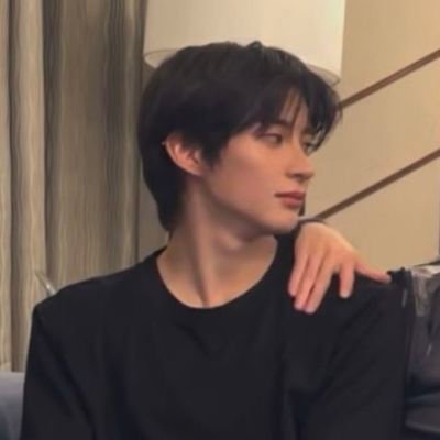 thunderstruckmp's profile picture. tw: piadas sem graça e jojo poses