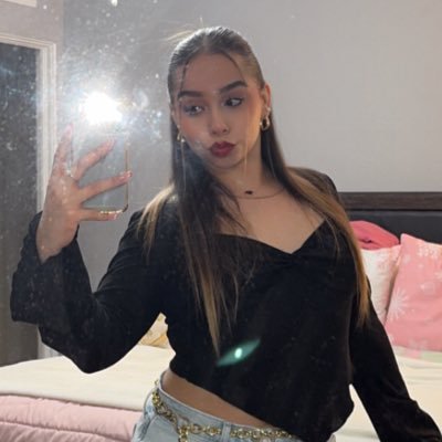 deniseemercedes's profile picture. 