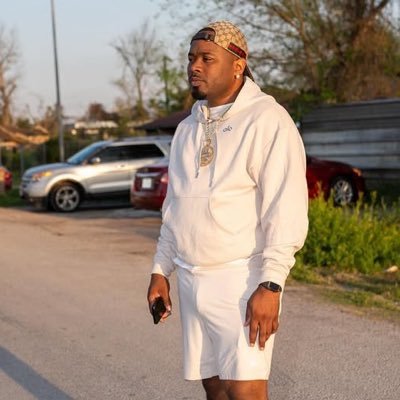 Rob47533112's profile picture. 