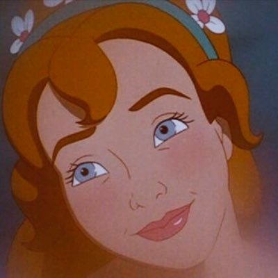 frozenlioness's profile picture. 